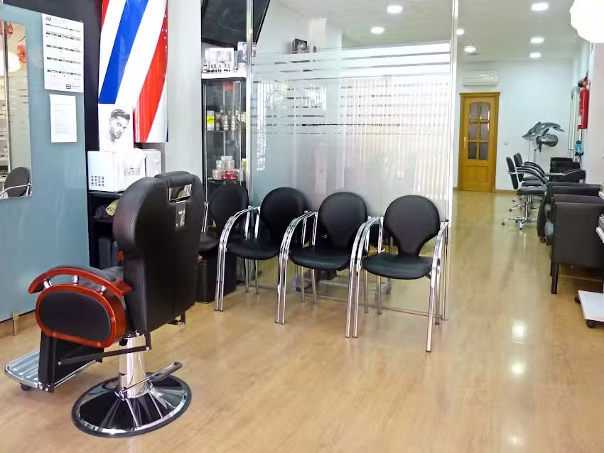 CASTILLO PELUQUEROS UNISEX.