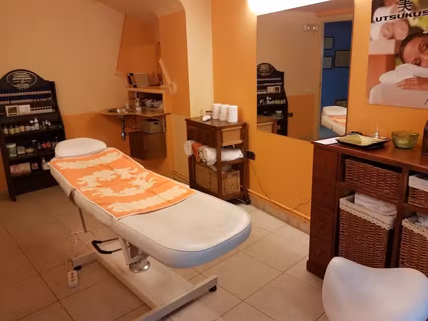 Centre De Perruqueria Y Est&eacute;tica Velvet