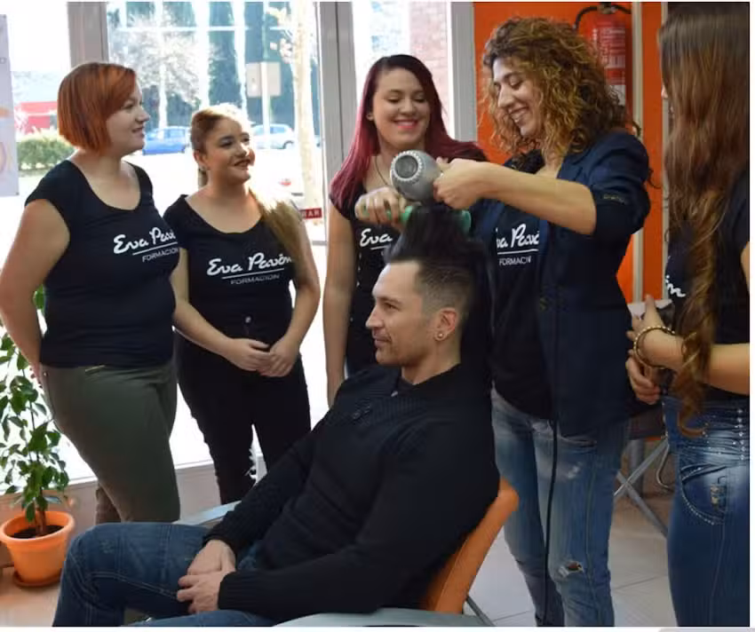 Centro de formaci&oacute;n peluquer&iacute;a y est&eacute;tica Eva Pav&oacute;n