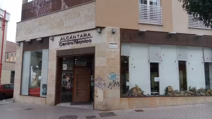 Centro T&eacute;cnico Alc&aacute;ntara &ndash; Peluquer&iacute;a y Belleza