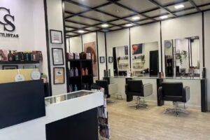 CS. ESTILISTAS PELUQUERÍA VALENCIA