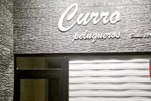 Curro Peluqueros