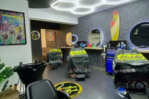 CUSTOM BARBER