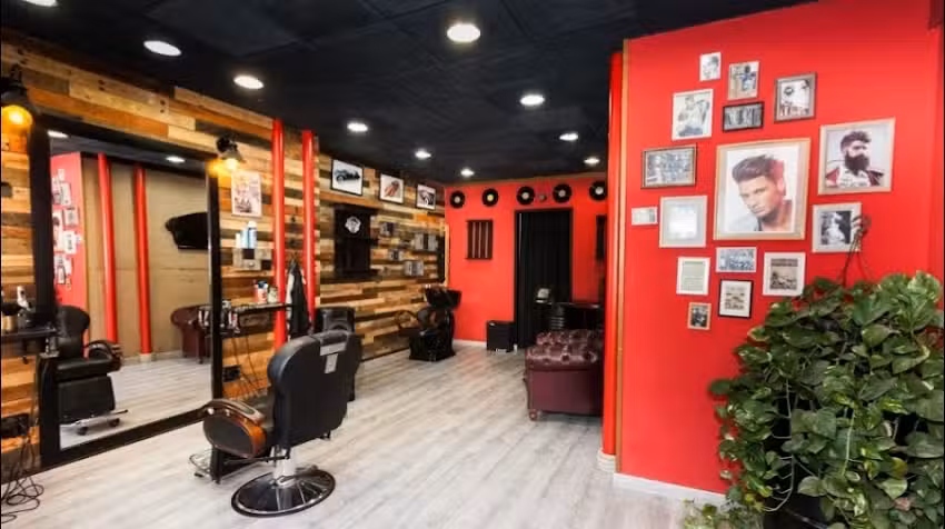 D RAZA peluquer&iacute;a/barber&iacute;a de caballeros