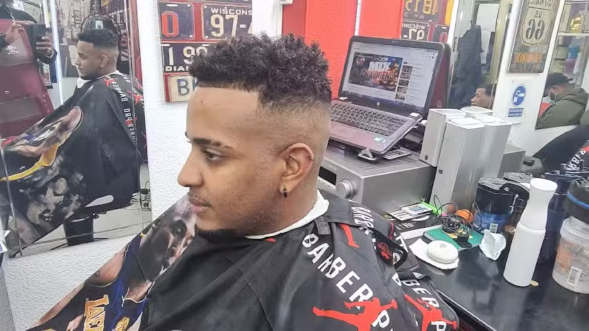 D’ Willy Barber Shop