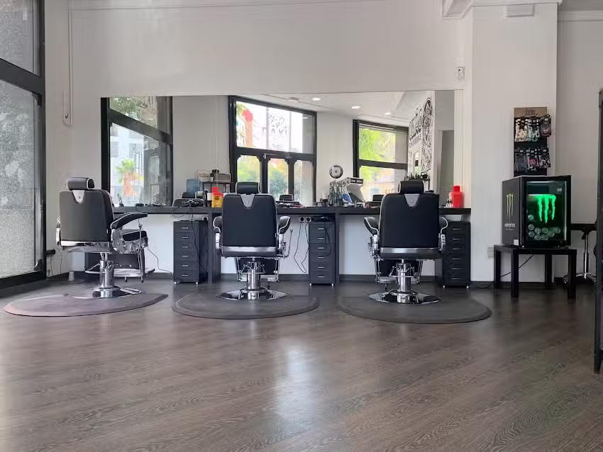 Dāku Barbershop