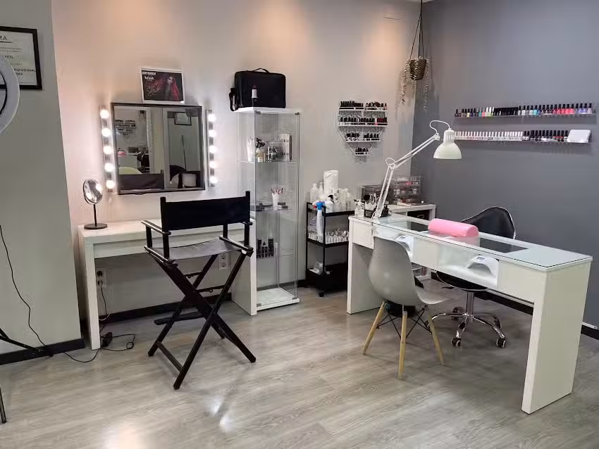 De Luna Salón Estudio