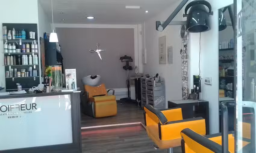 deutscher Friseur COIFFEUR