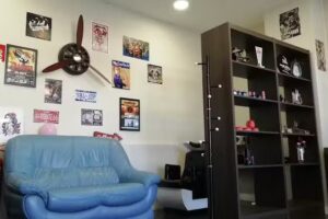 Devil Rose Barber Shop – Navarra