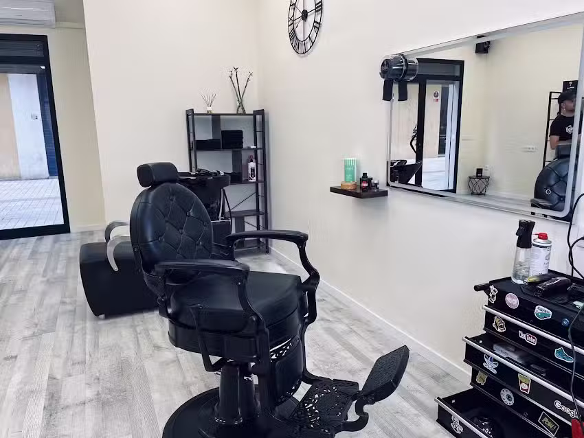 DONOSO BARBER