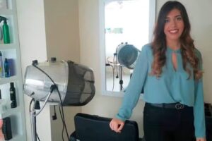 Elisabet Pineda (Peluquería y Estética unisex)