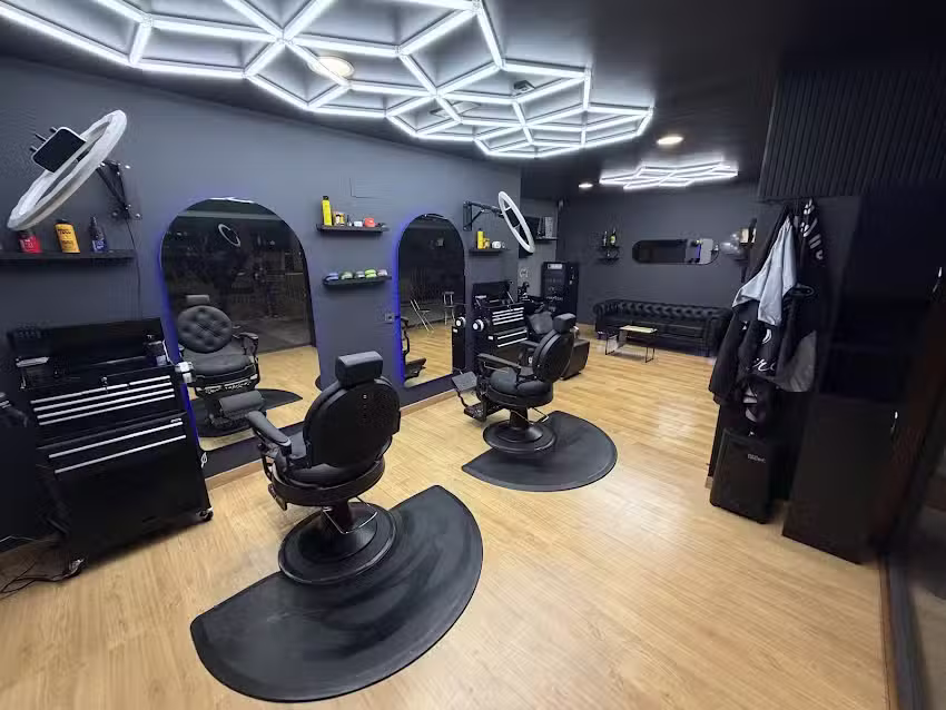 EMZ BARBER STUDIO