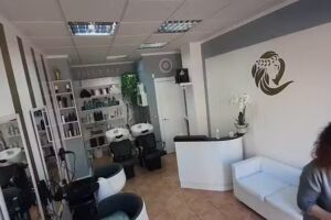 ENTRE TU Y YO SALON