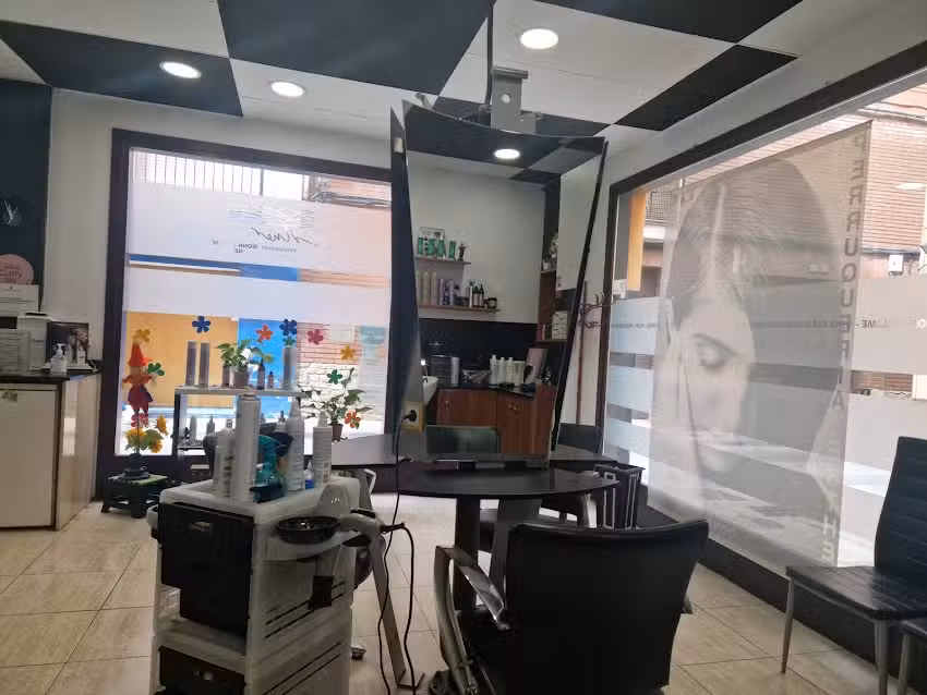 Esther -Peluquería