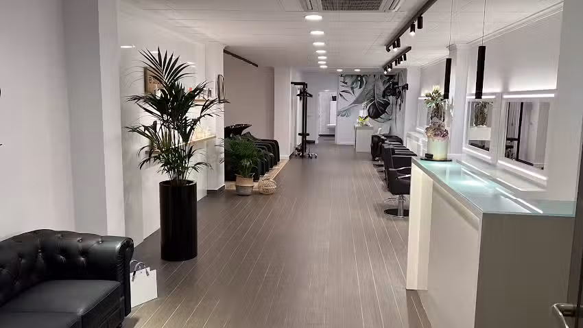 Estilista E.Chamorro & medicina est&eacute;tica