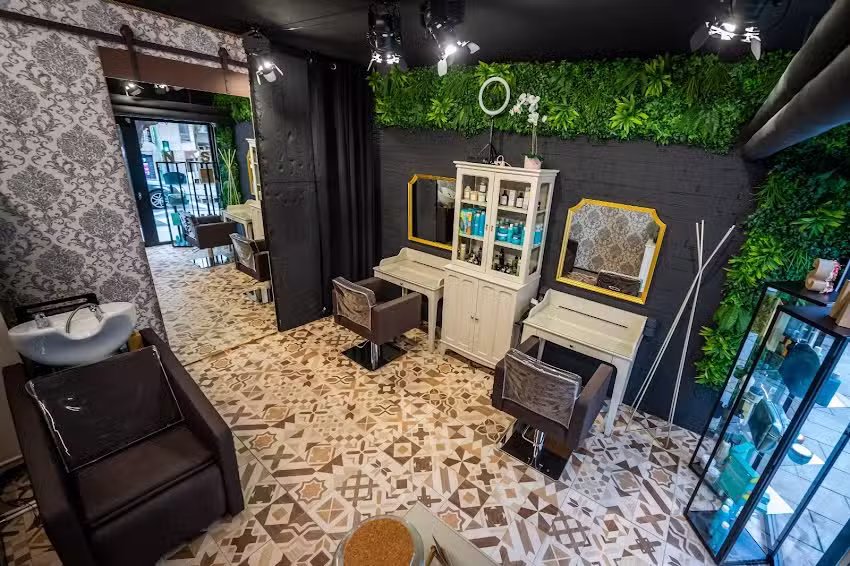 Estudio de Peluquer&iacute;a N&eacute;stor Savi
