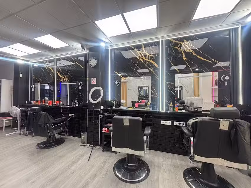 EV erika velasquez beauty center