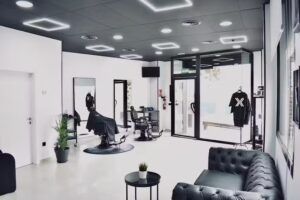 EXPERIENCE ESCO BARBER