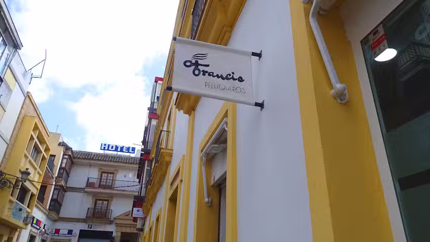 Francis Peluqueros
