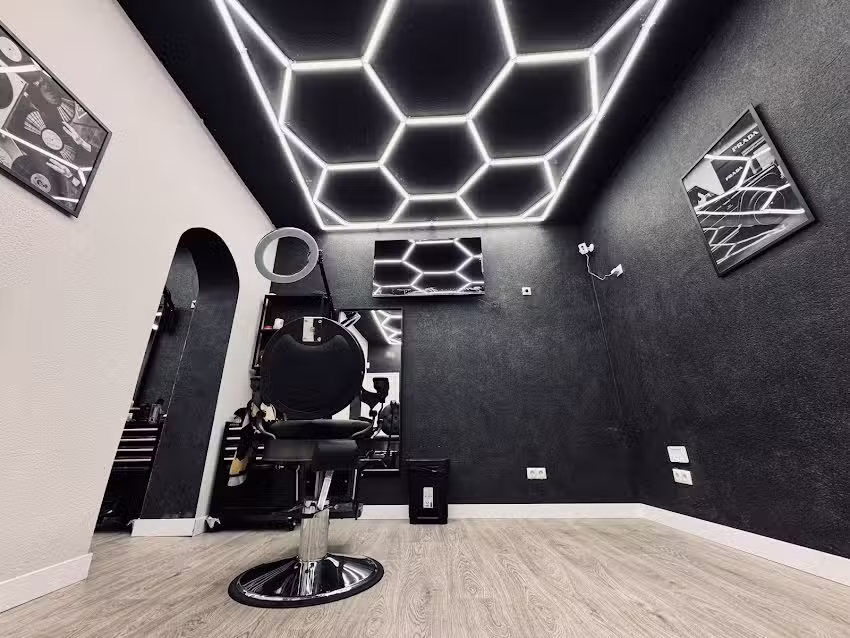Golden barber Madrid