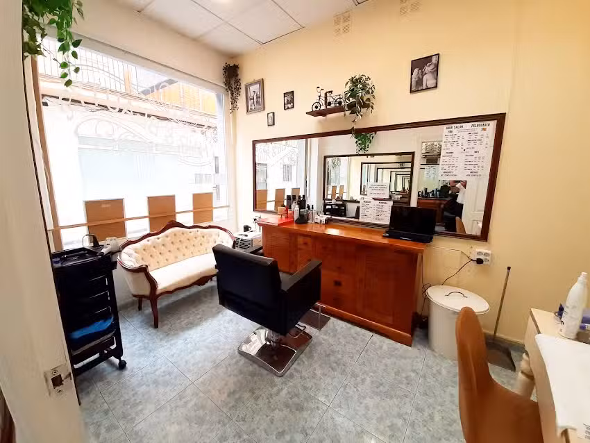 GROOMING ROOMS BARBER SHOP & HAIRDRESSER