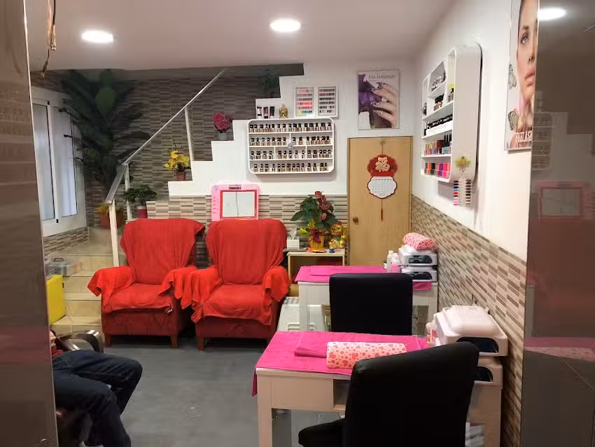 Haozailai &ndash; peluqueria y u&ntilde;as