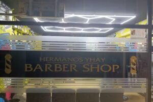 Hermanos Yhay Barber shop