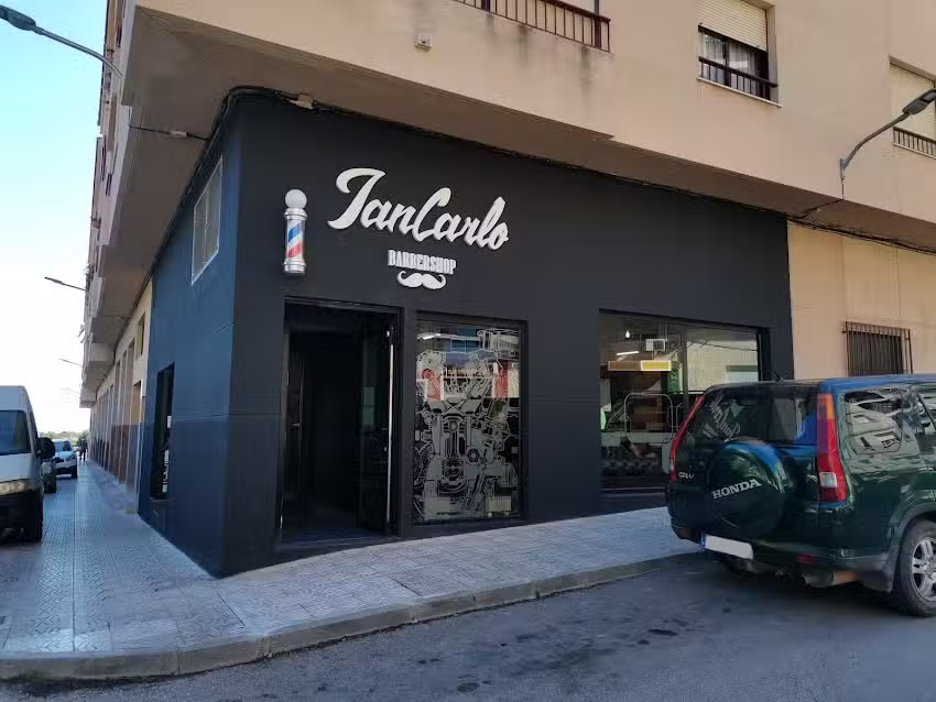 IANCARLO BARBERSHOP