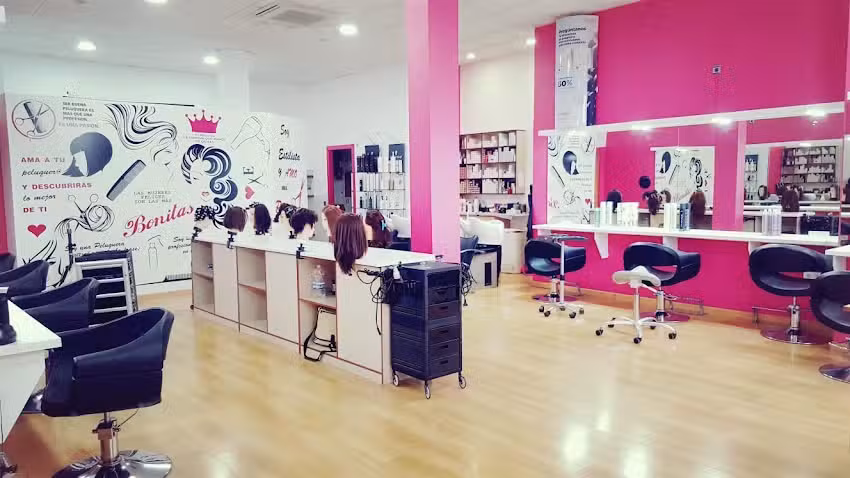 In&eacute;s Destellos Peluqueria-Academia