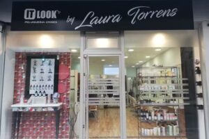 It LOOK by Laura Torrens