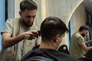 Iván Durantes Barbería (TACHA Beauty)