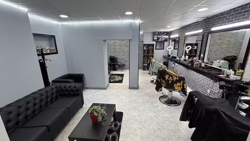 Javi_barbershop . Latina 🇩🇴🇪🇸