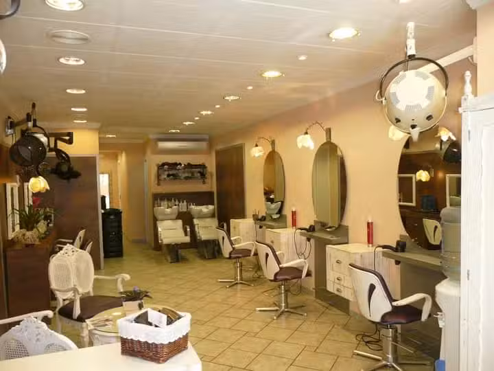 Javi Peluquer&iacute;a y Est&eacute;tica