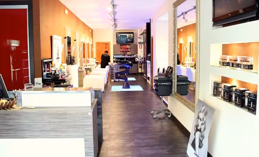 Javier Cervilla Peluquer&iacute;a y Belleza