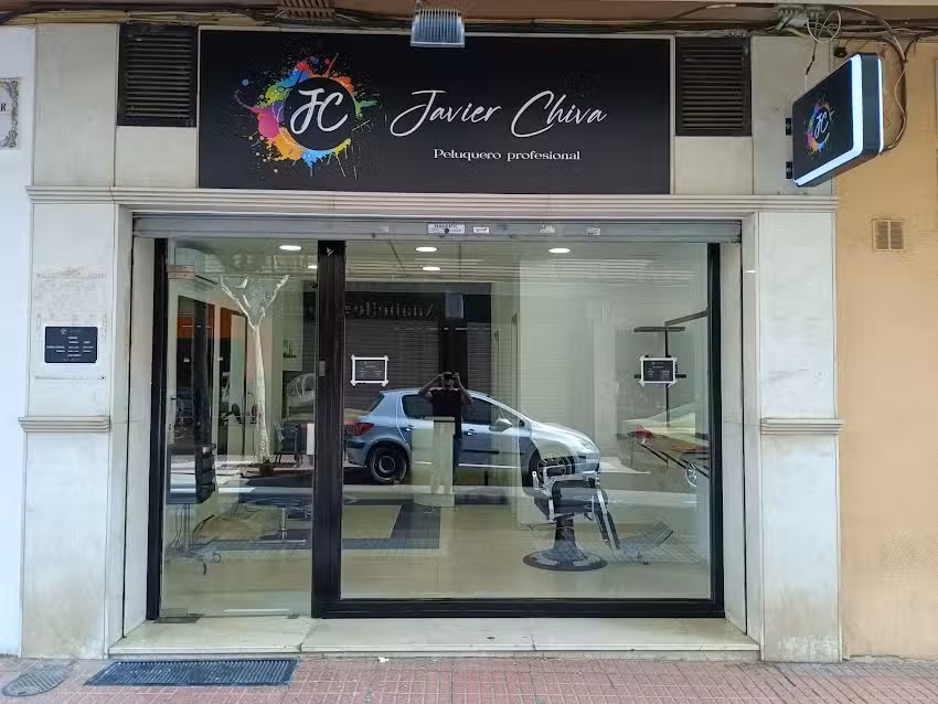 Javier Chiva peluquero
