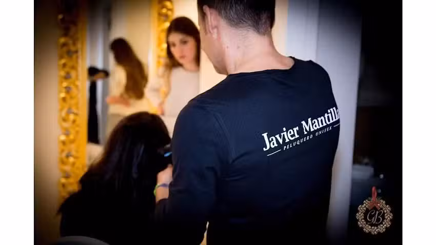 Javier Mantilla Peluquero Unisex