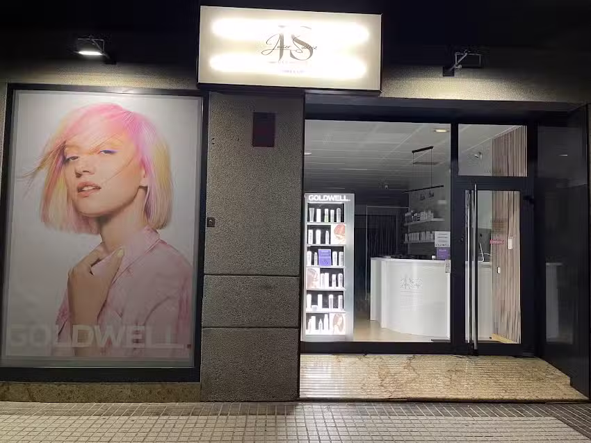 Javier Su&aacute;rez Hairdresser & Make up