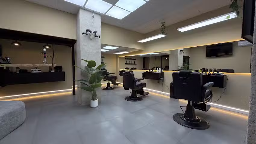 Johnny García Barber’S