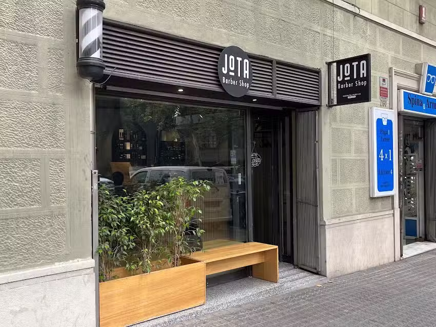 JOTA Barber Shop &ndash; Sagrada Fam&iacute;lia