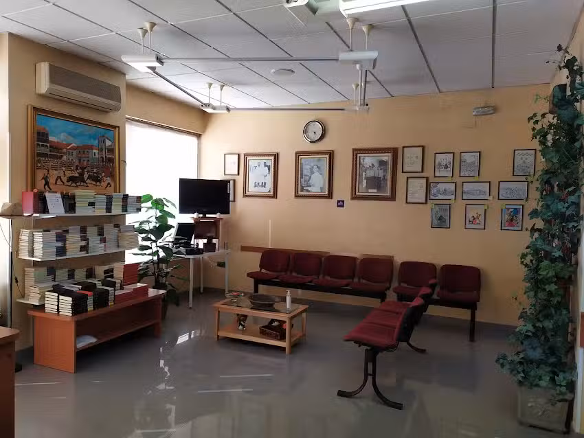 Julian Barber&iacute;a peluqueria