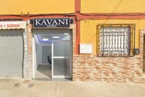 Kavani Barber