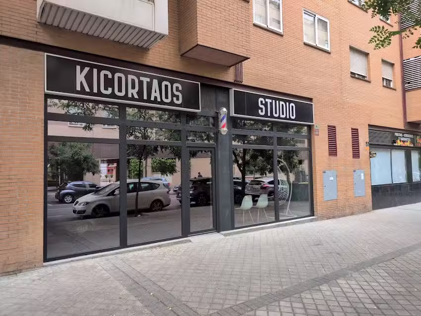 KICORTAOS Barber&iacute;a Peluqueria
