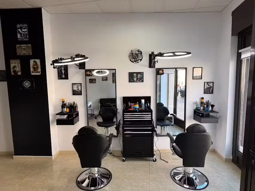 King and Queen BarberStudio