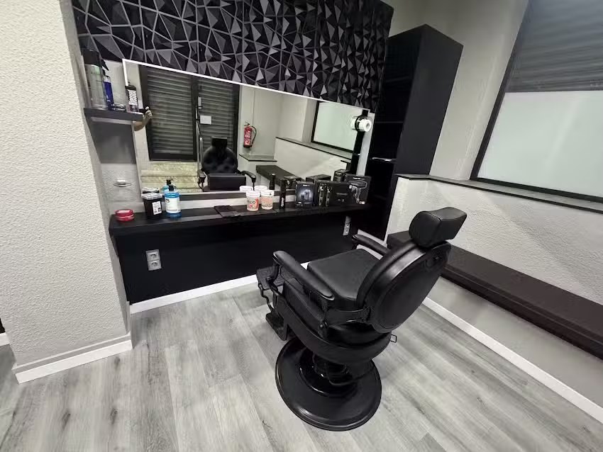 Kumar Barber Shop