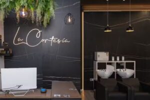 La Cortesía Barber Shop