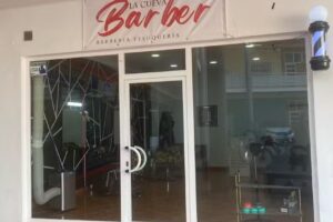 LA CUEVA BARBER
