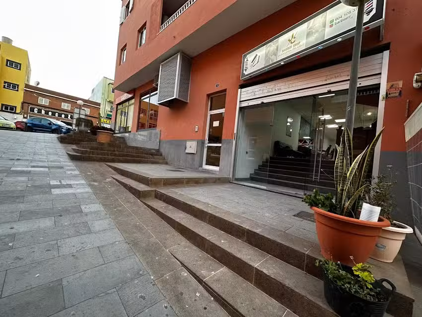 La Sucursal del Cielo Barber Shop