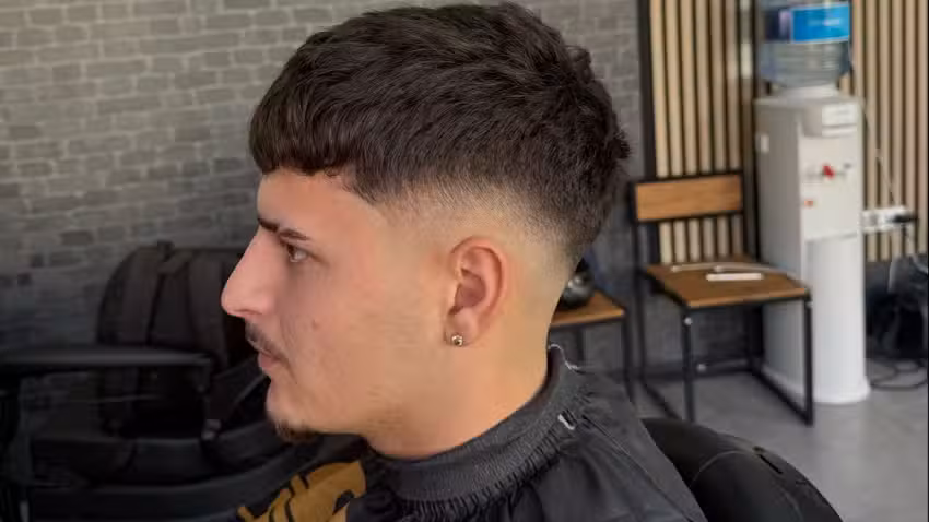 LA WARNER BARBER SHOP