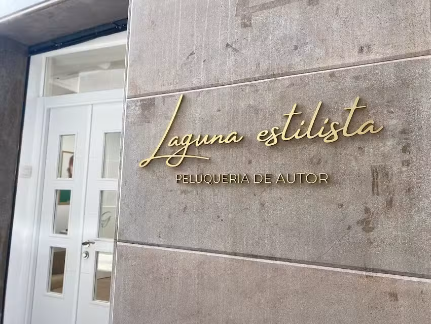 Laguna Estilista peluquer&iacute;a de Autor Holistica