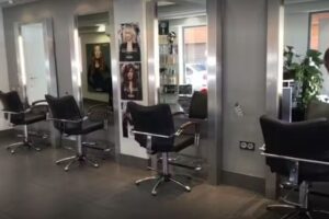 Lara Peluqueros Granada